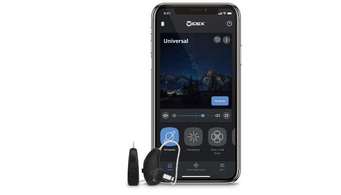Widex: Smartphone mit Widex Moment App und Hörgeräten