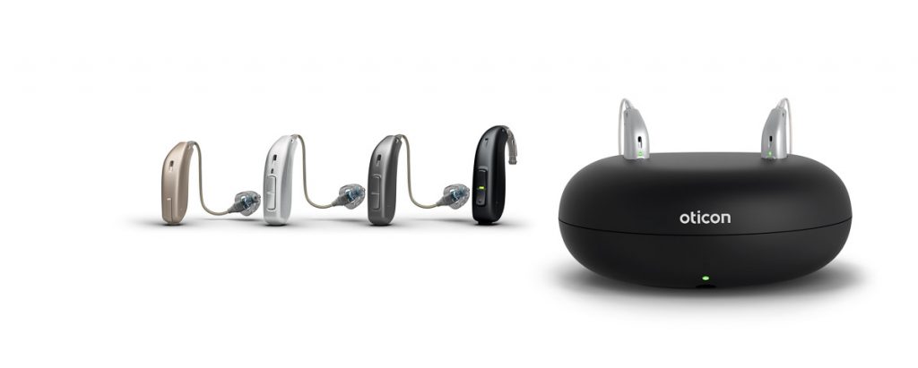 Oticon Opn S: Die 3 Top-Features einfach erklärt 11 Oticon OPN S Hörgeräte und ein Ladegerät