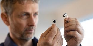 Welches ist das richtige Hörgerät? Holen Sie sich eine zweite Meinung.