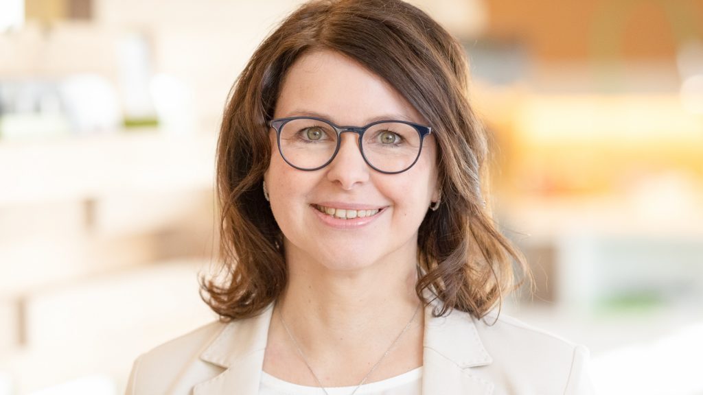 Testsieger Hörgeräte: Das sind die Top Produkte im November 2025 11 Redaktionsleiterin Hörgeräte Cornelia Rill